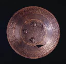 Stahlschild mit aufwendiger Golddekoration